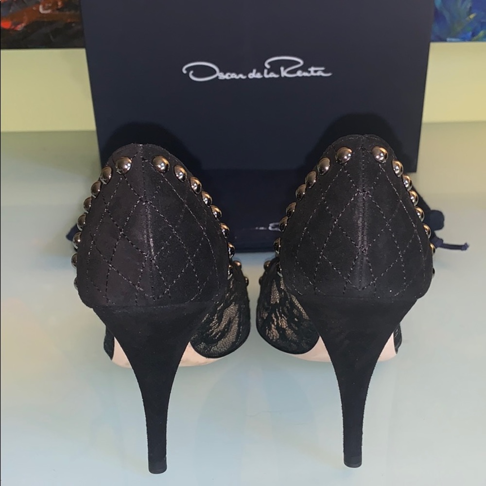 Oscar de la Renta Black Lace & Suede Pumps w/Studs - Picture 5 of 10